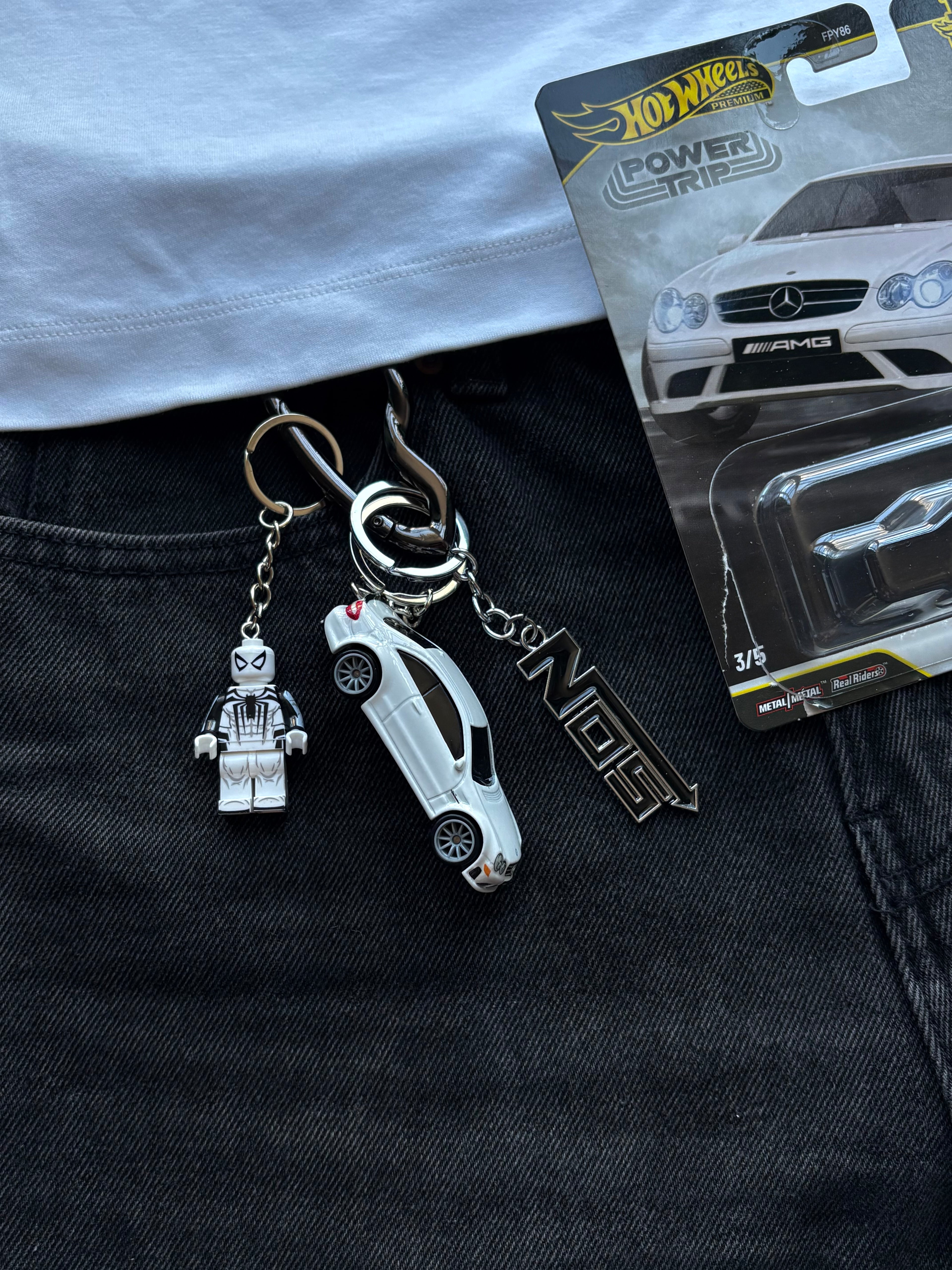 Hot Wheels keychain Mercedes-Benz CLK 63 AMG
