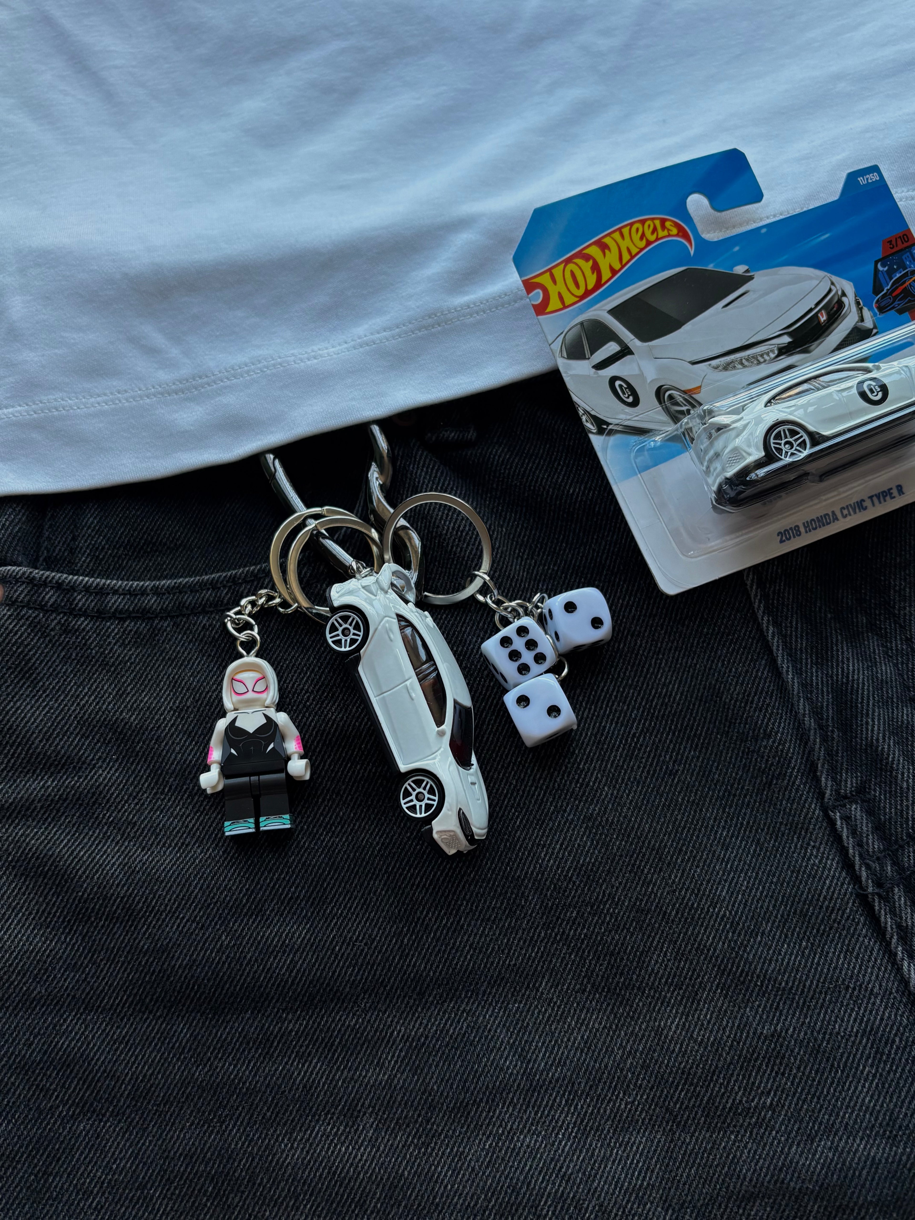 Hot Wheels keychain Honda Civic Type R