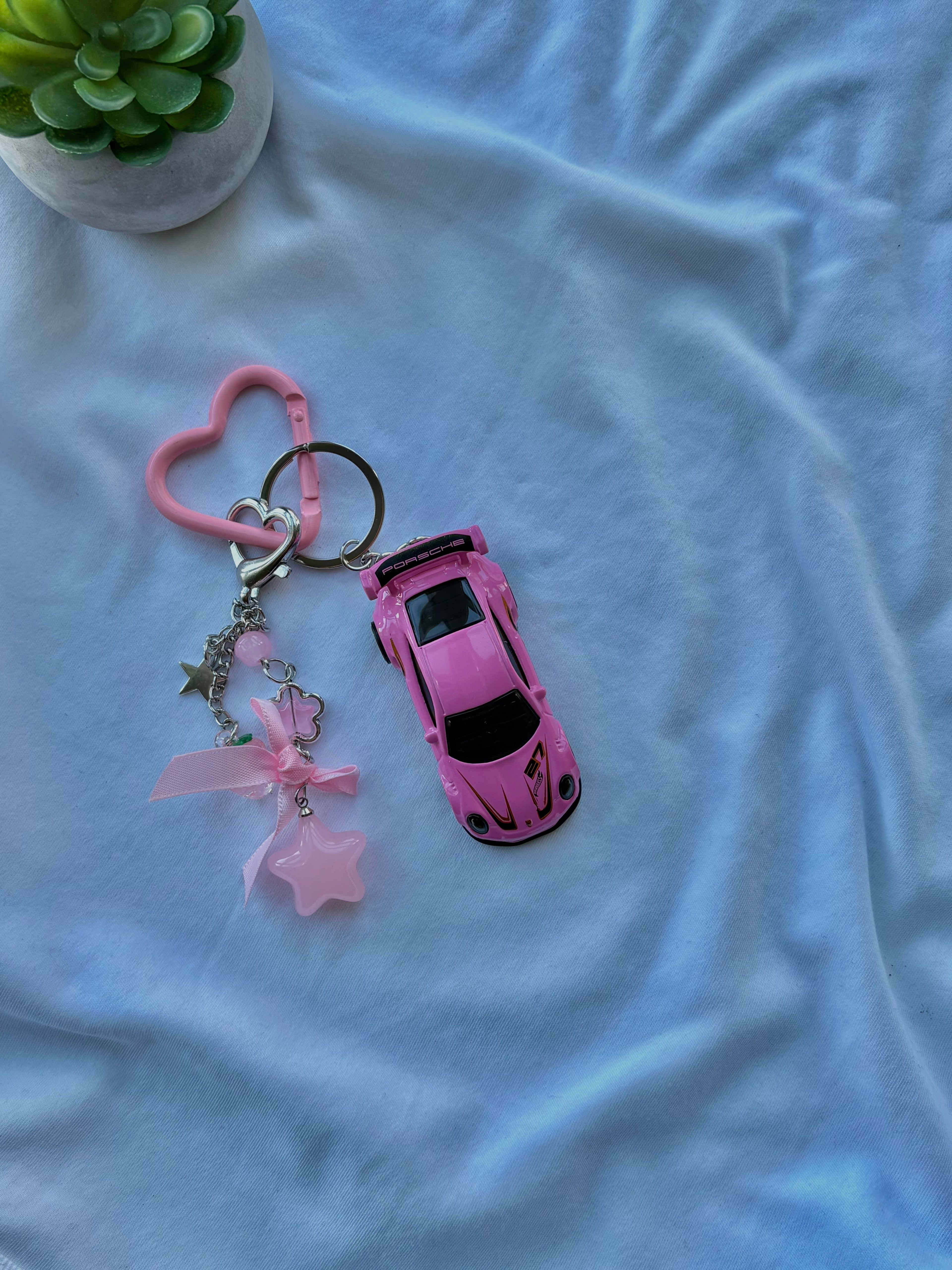Couple Porsche 911 GT3 and GT3 RS keychains