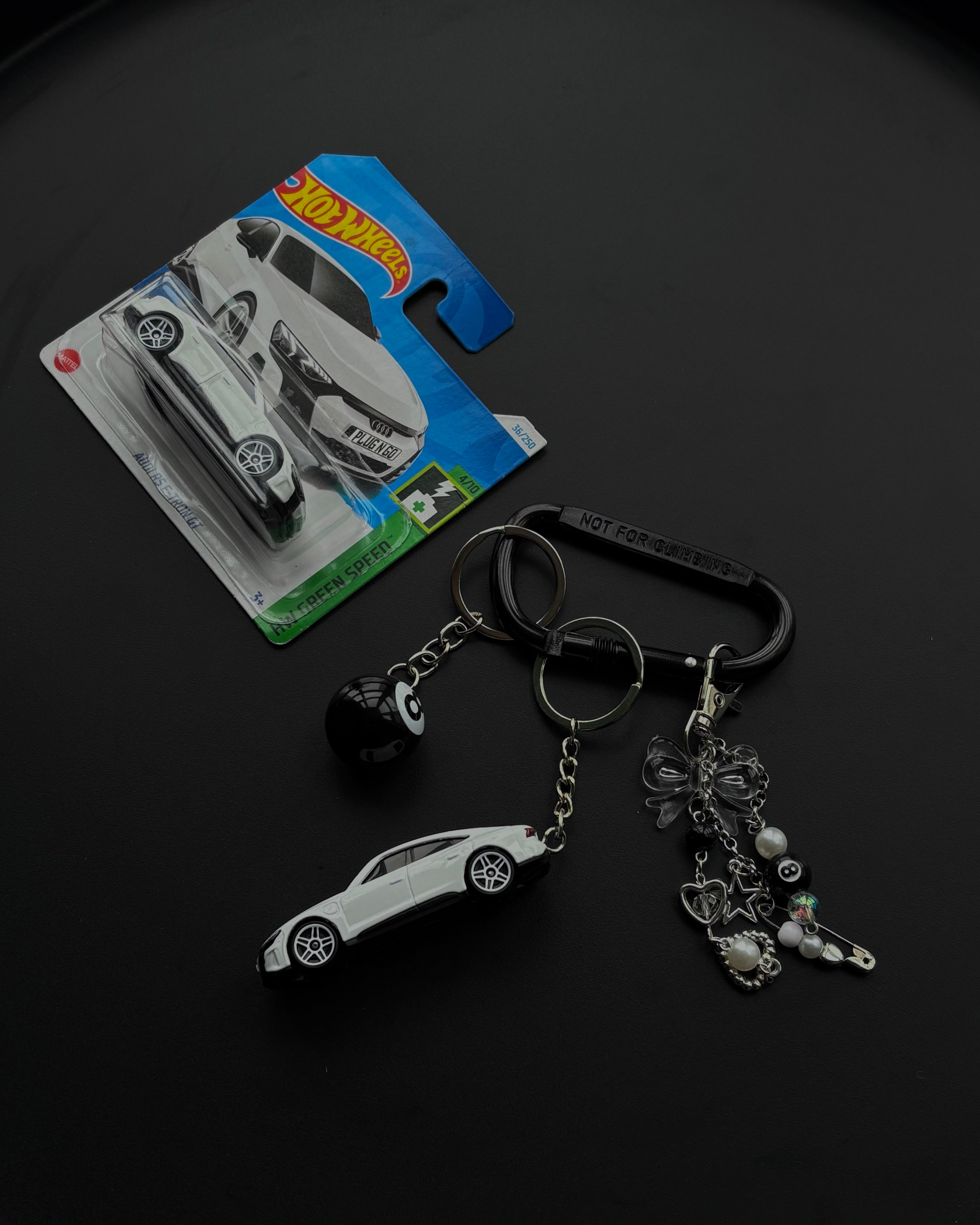 Hot Wheels keychain Audi RS E-tron GT