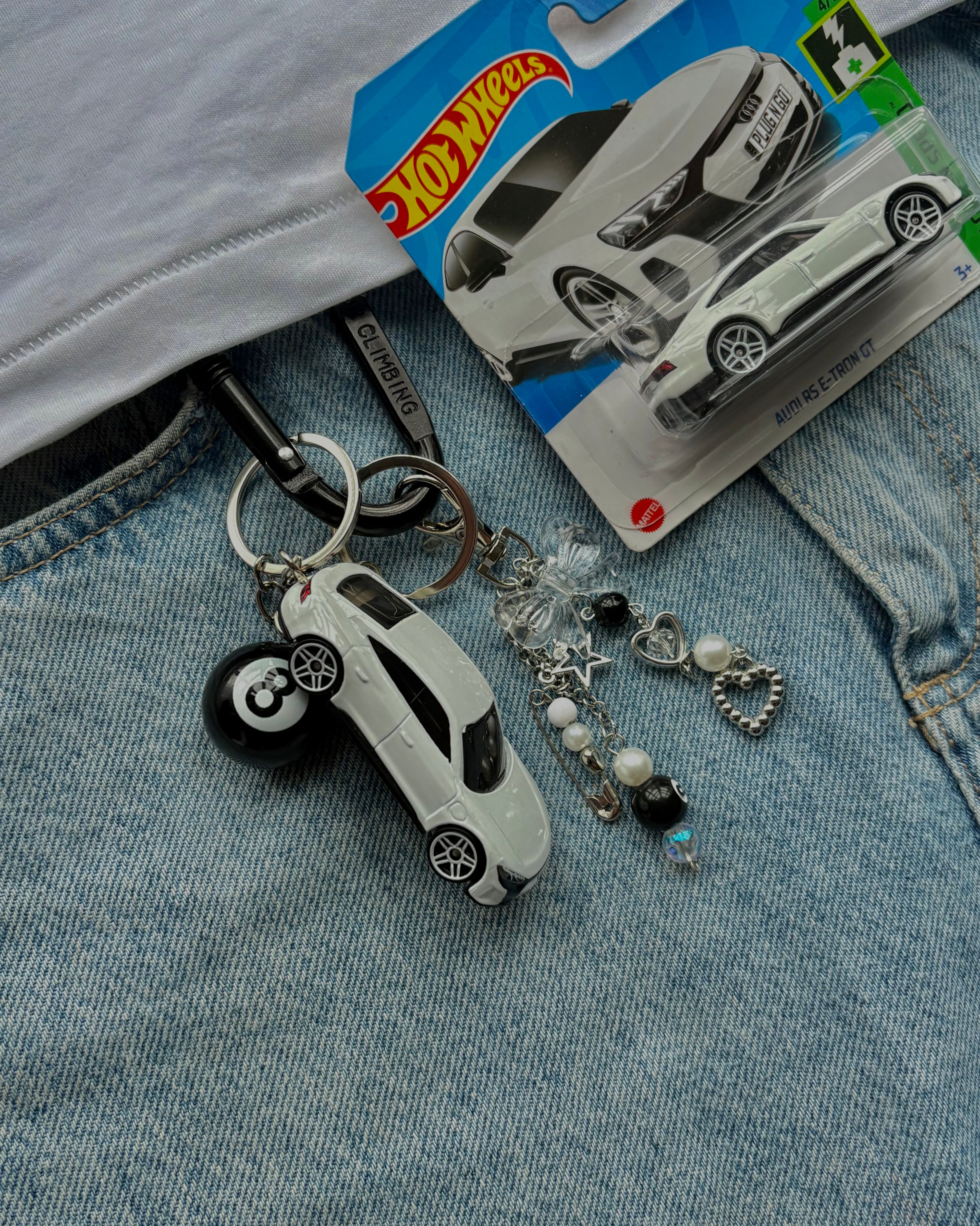 Hot Wheels keychain Audi RS E-tron GT