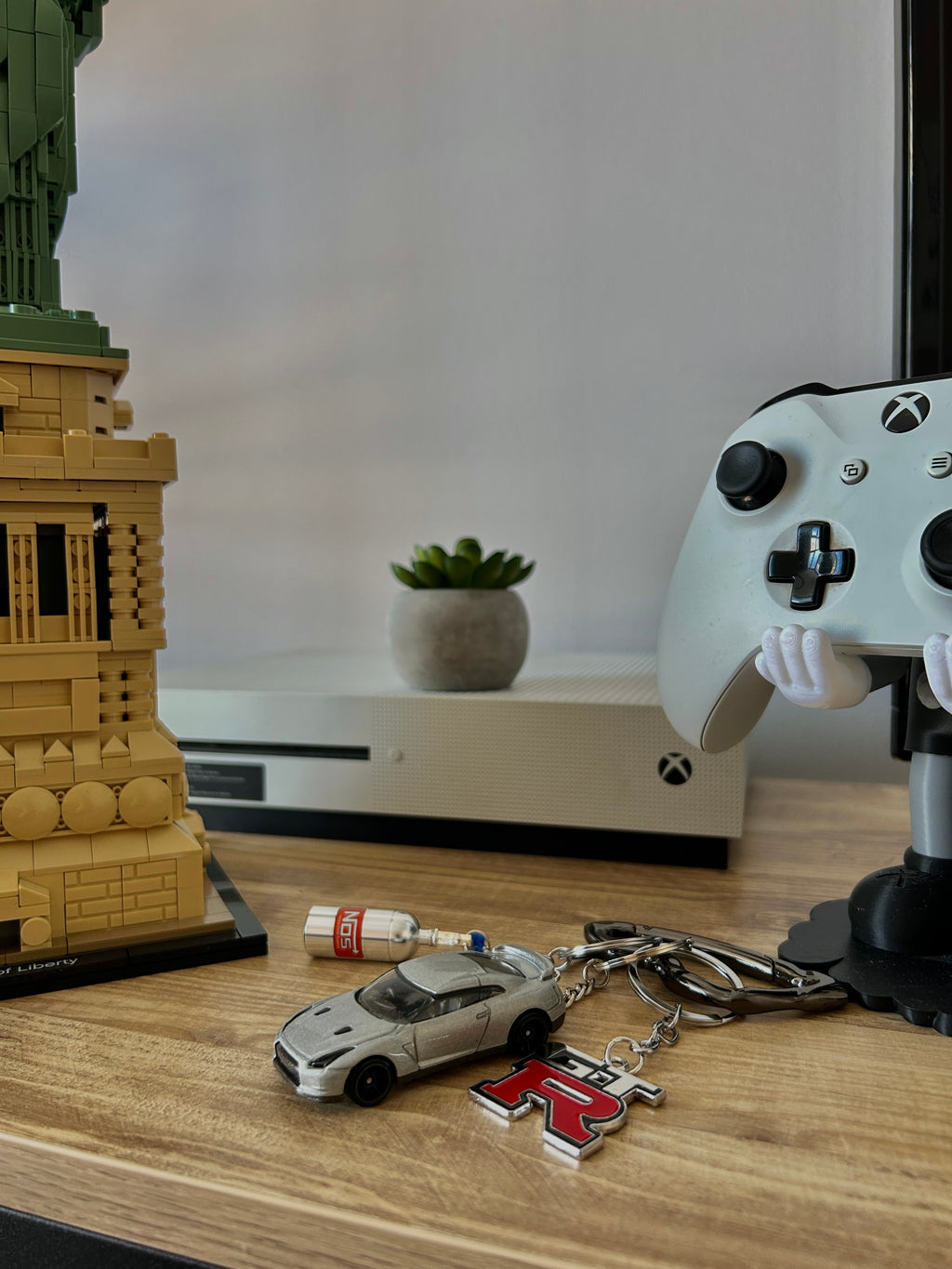 Hot Wheels keychain Nissan GT-R R35