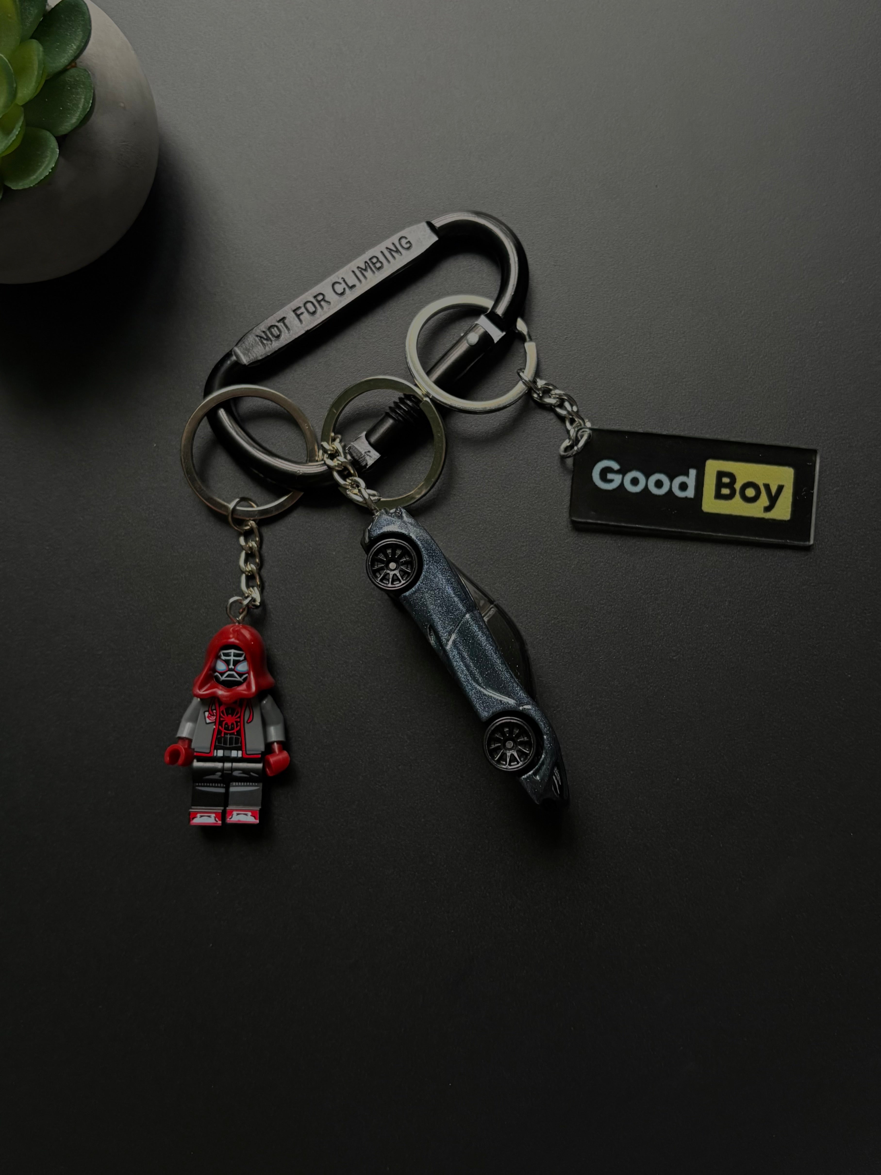 Hot Wheels keychain McLaren 720S