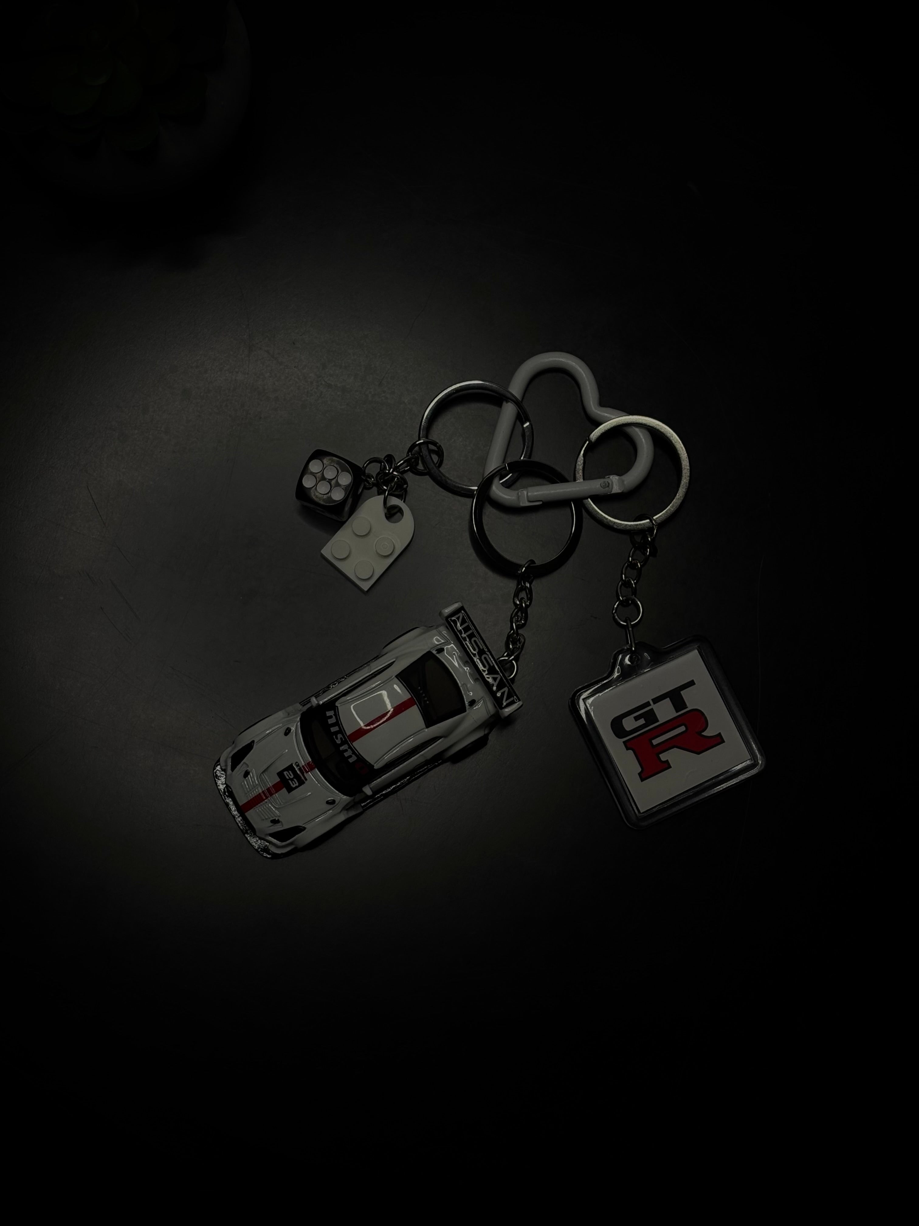 Hot Wheels keychain Nissan GT-R GT3