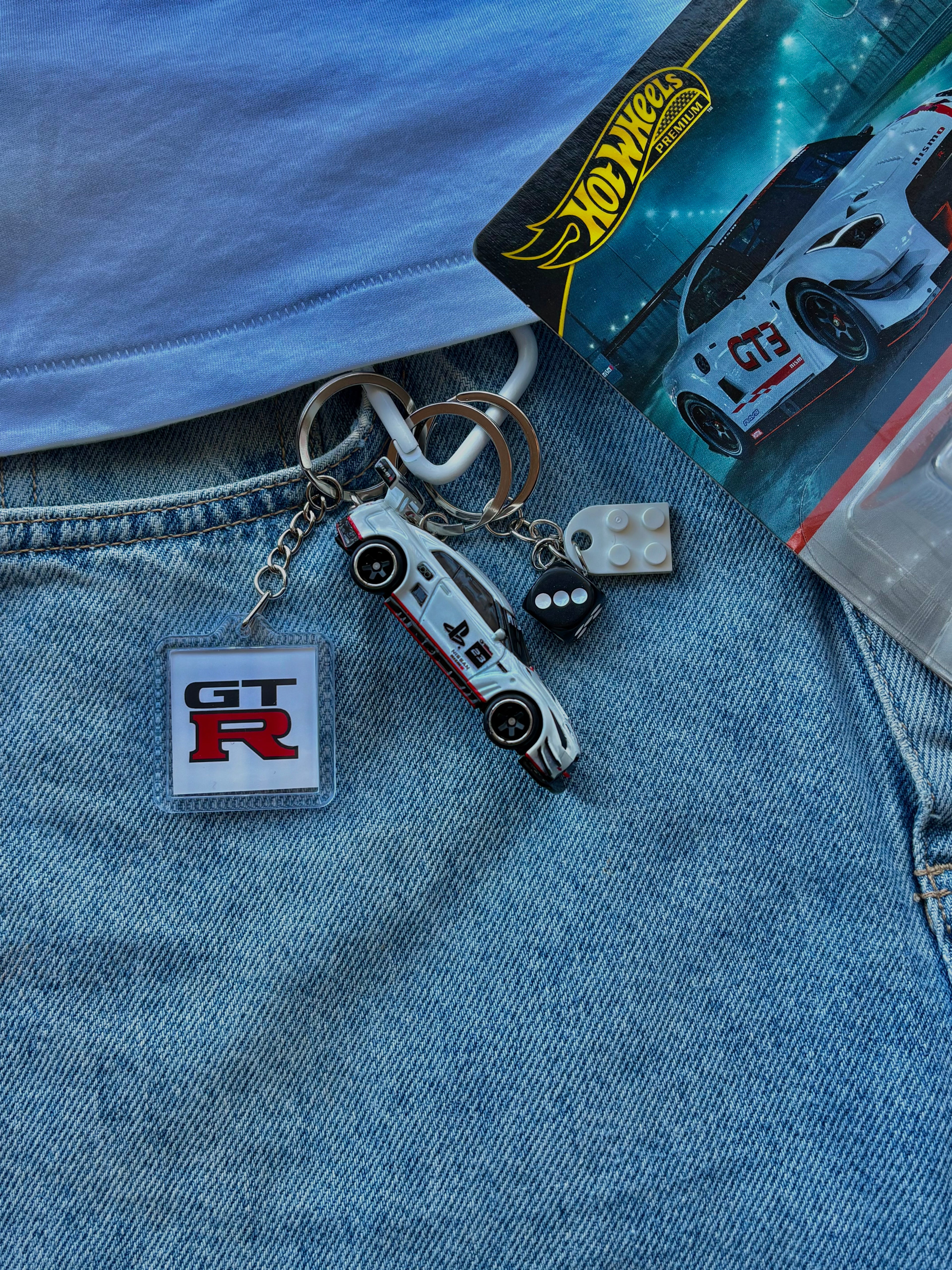 Hot Wheels keychain Nissan GT-R GT3