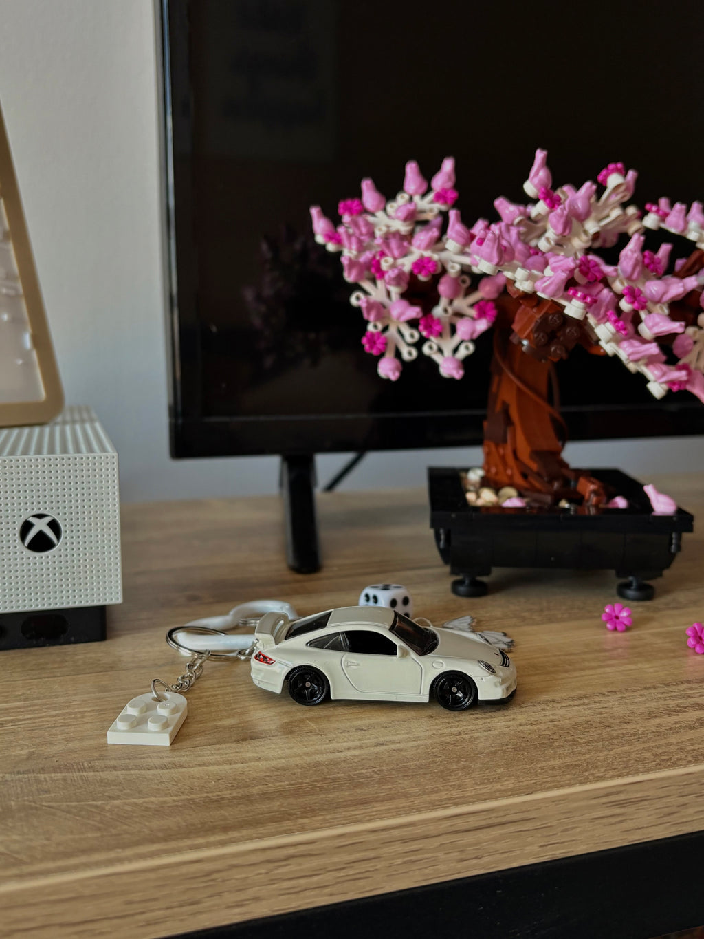 Couple Porsche 911 GT3 keychains