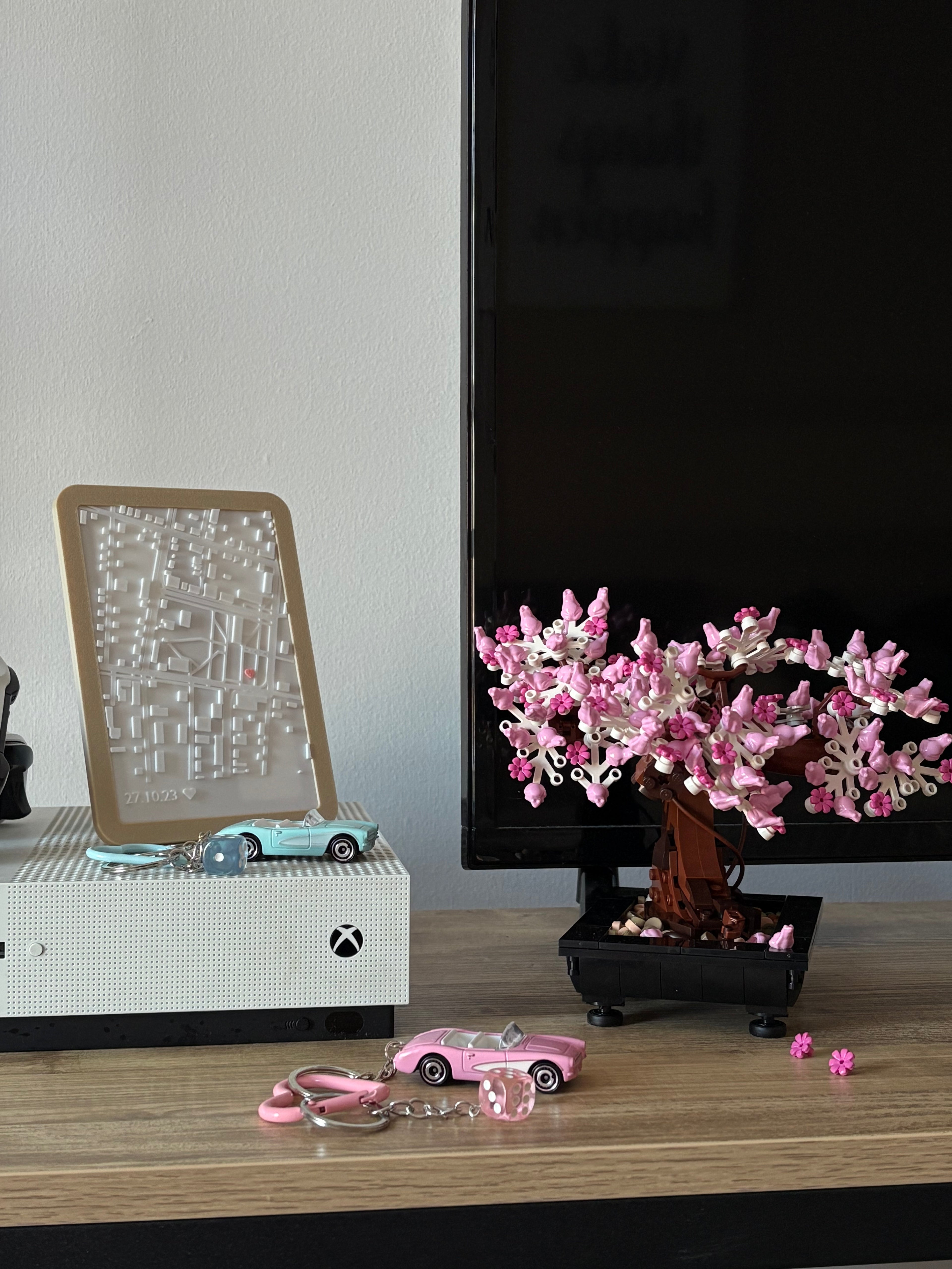 Couple Barbie keychains (Corvette)