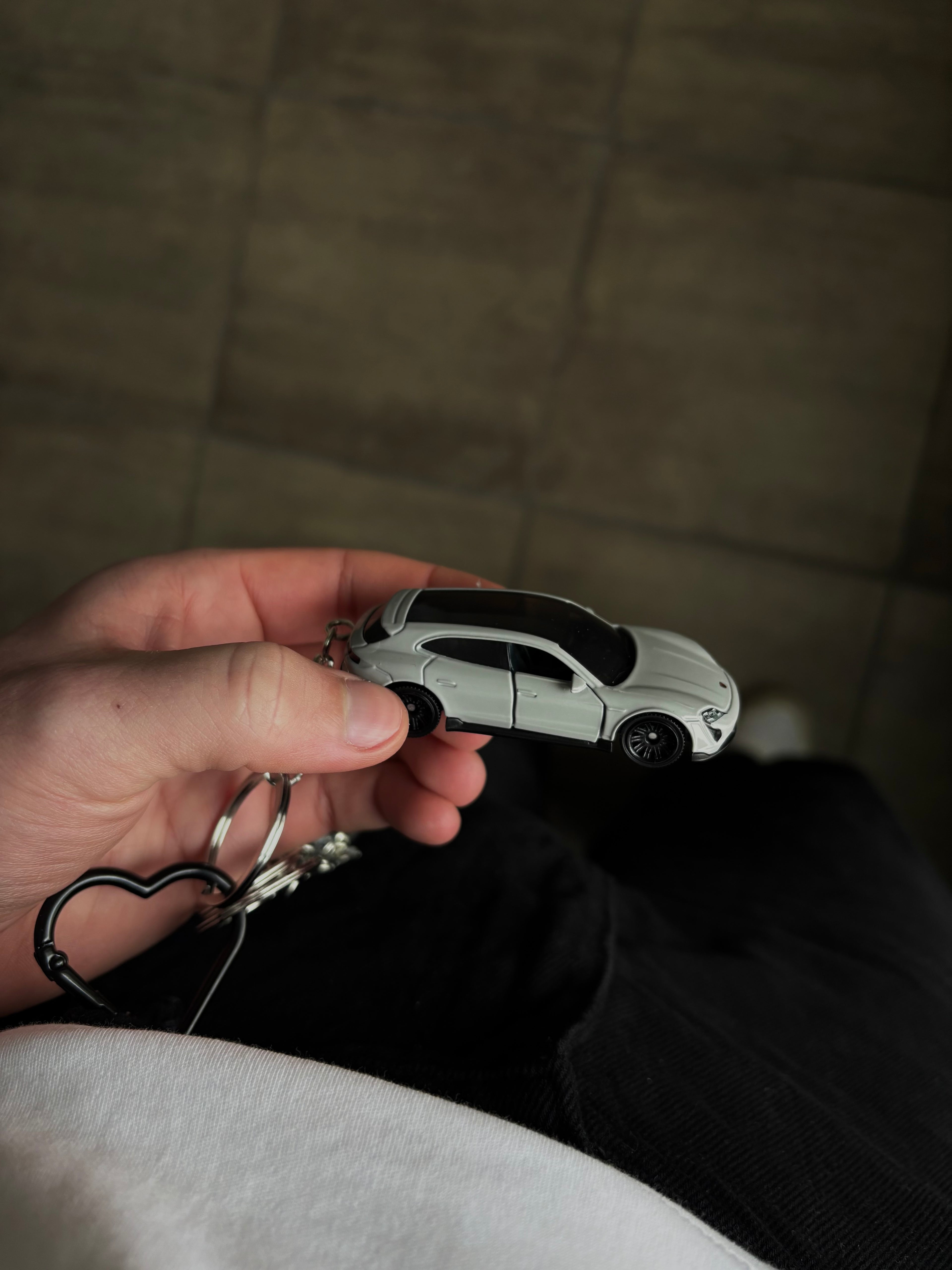 Matchbox keychain Porsche Taycan GTS