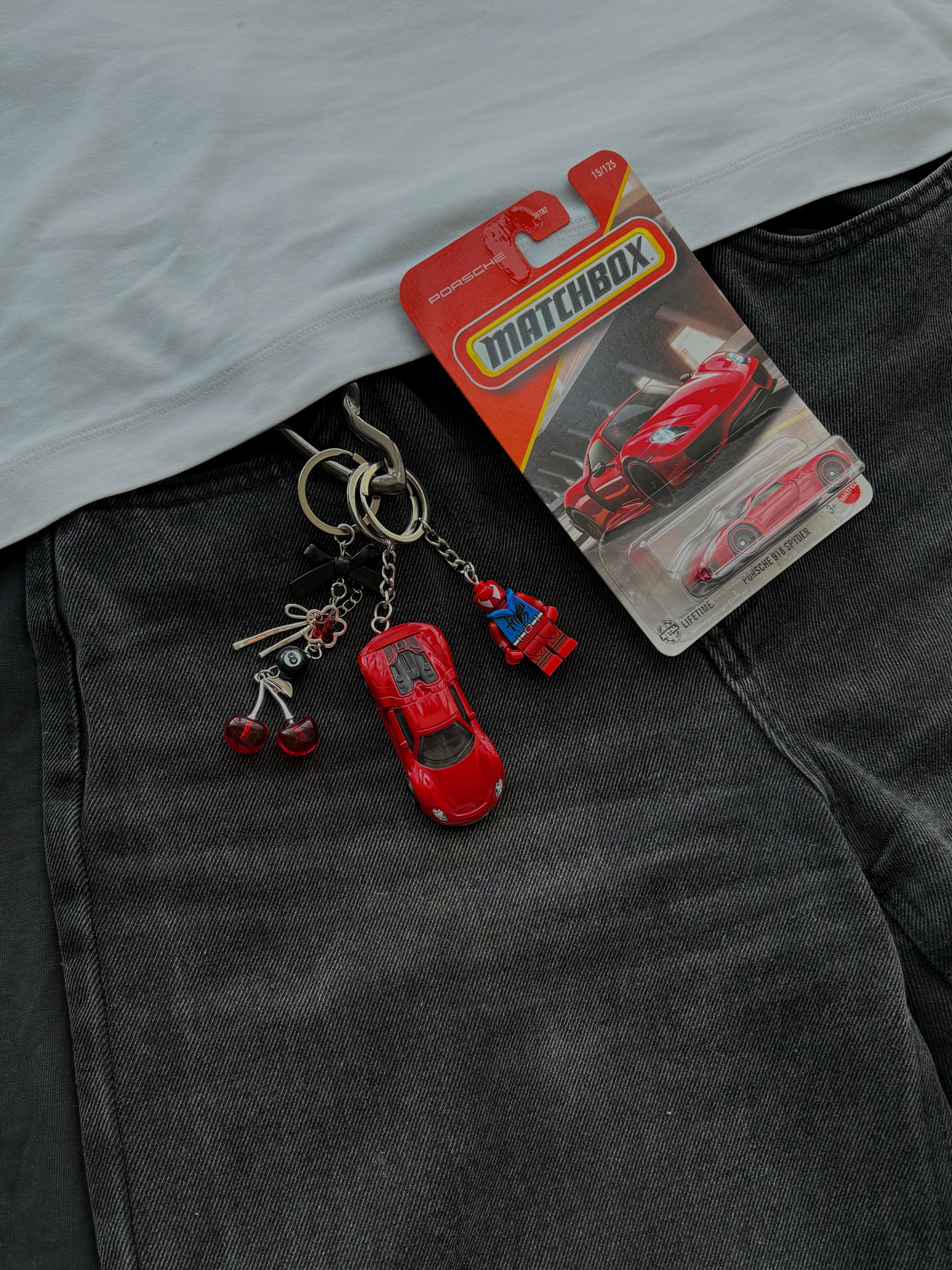 Matchbox keychain Porsche 918 Spyder
