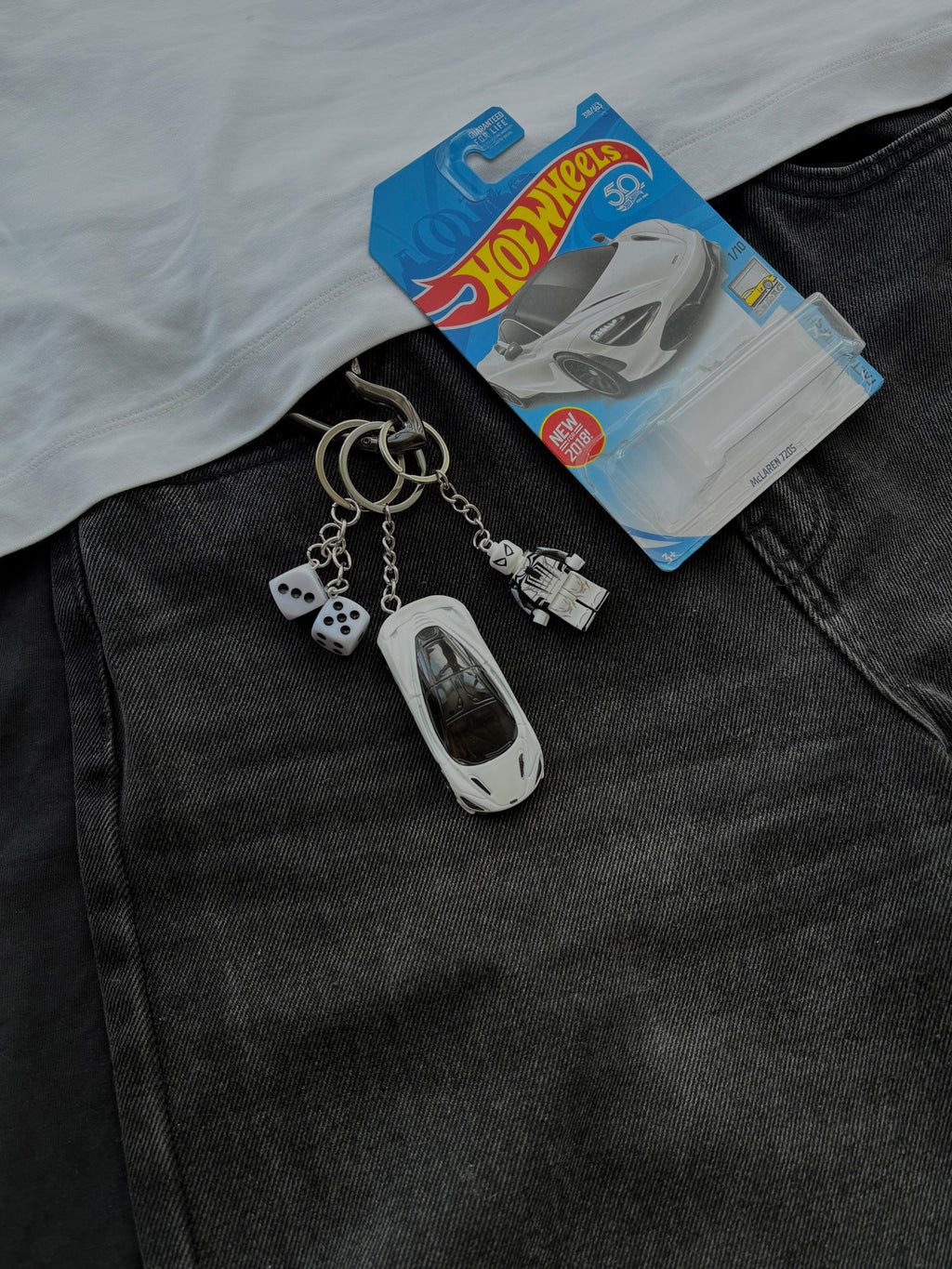 Hot Wheels keychain McLaren 720S