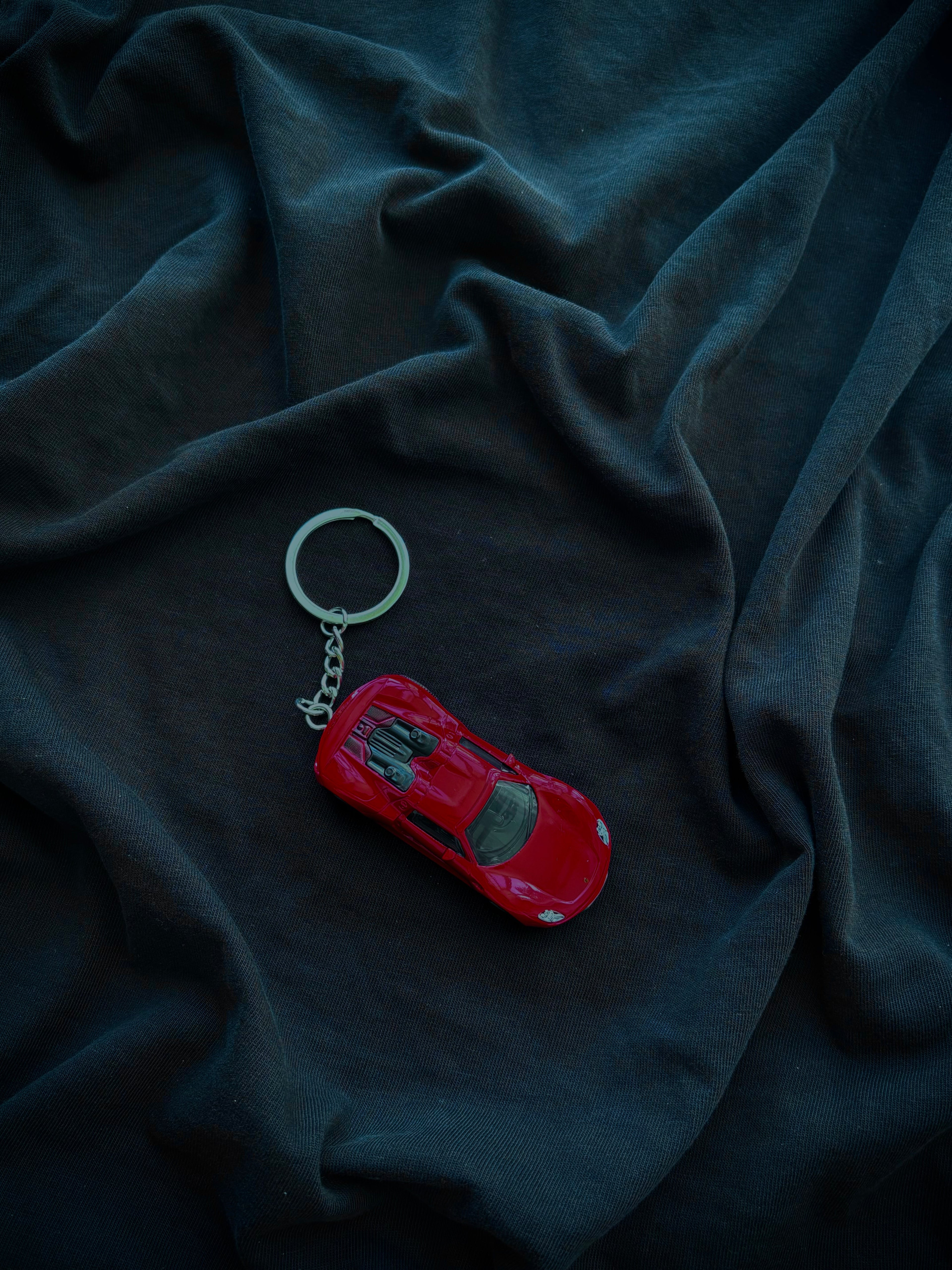 Matchbox keychain Porsche 918 Spyder