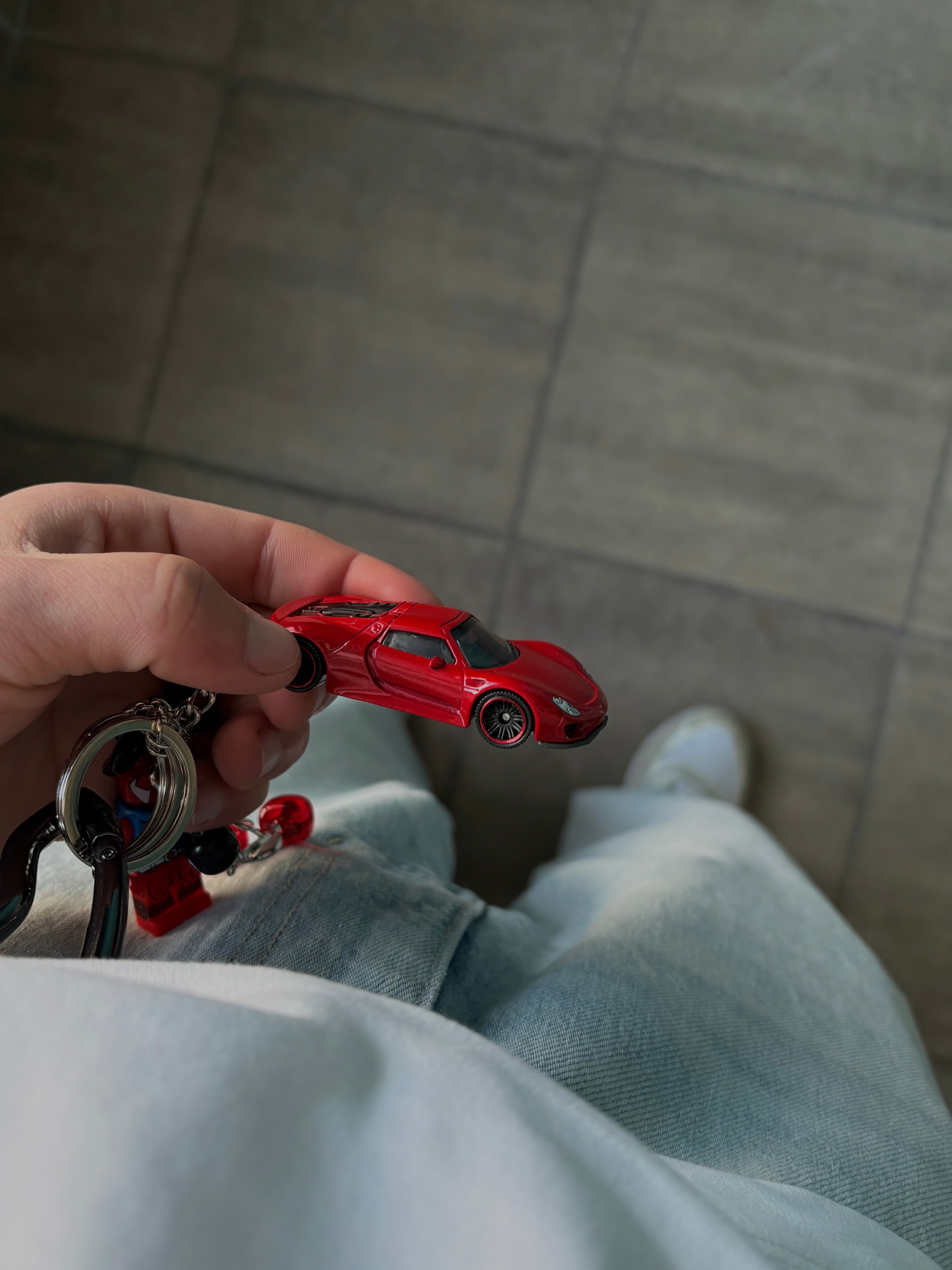 Matchbox keychain Porsche 918 Spyder