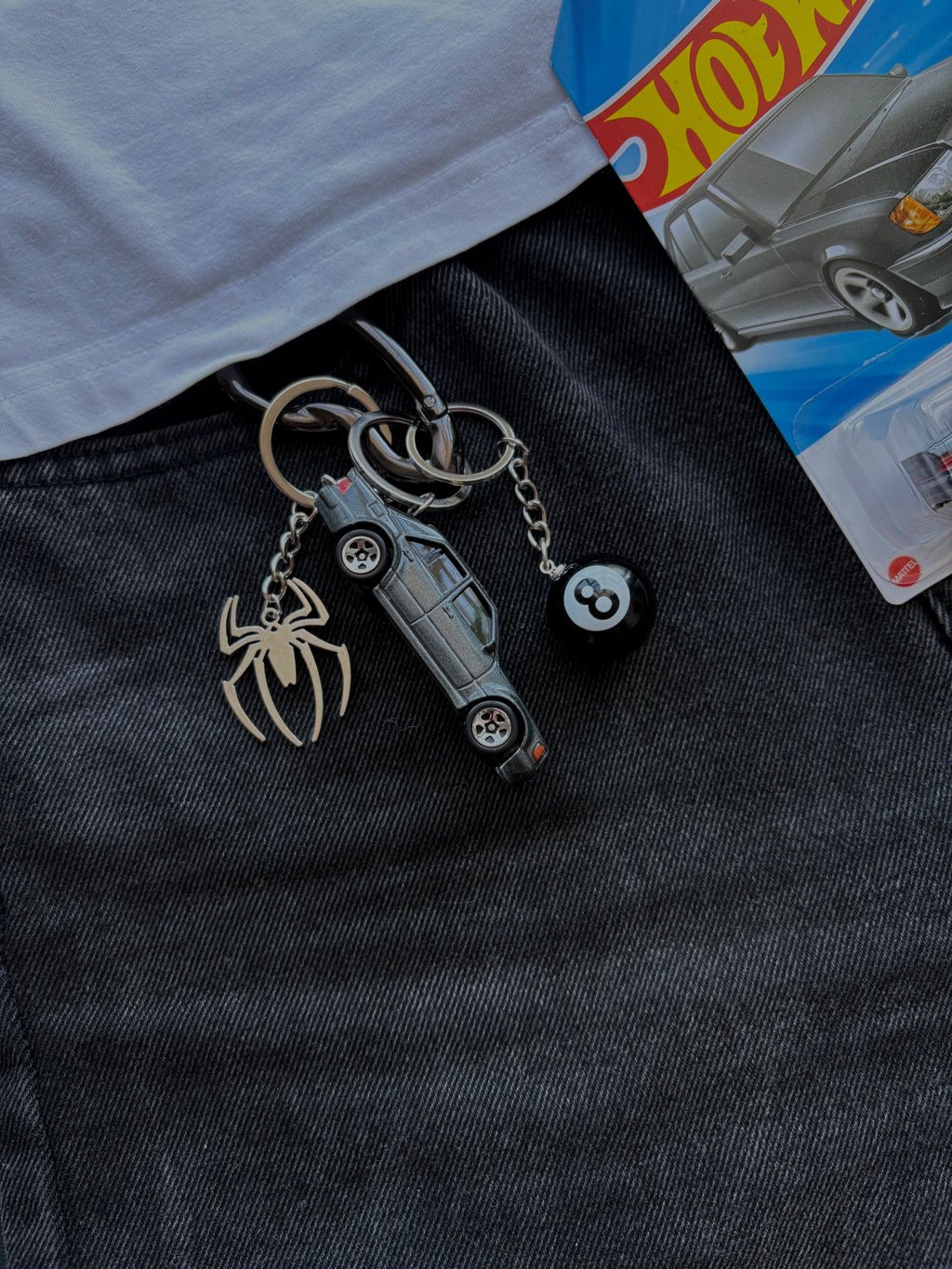 Hot Wheels keychain Mercedes-Benz 500 E