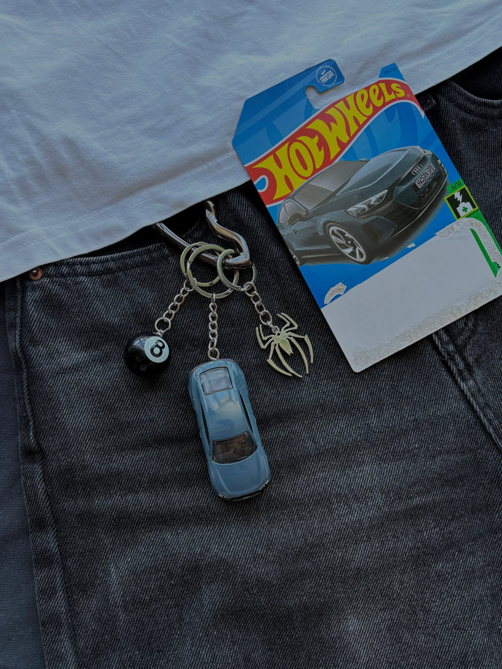 Hot Wheels keychain Audi RS E-tron