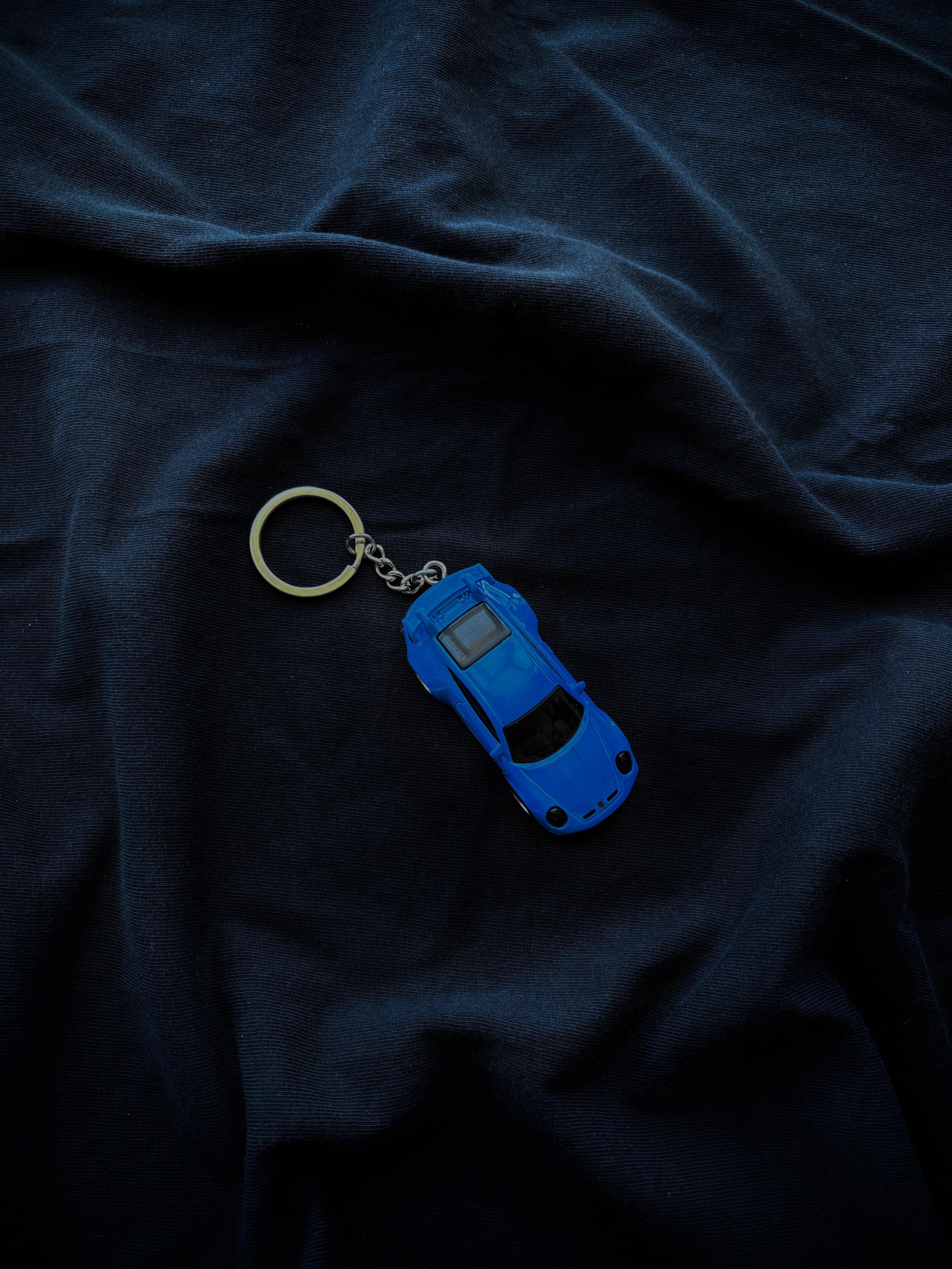 Hot Wheels keychain Porsche 911 GT3 in blue