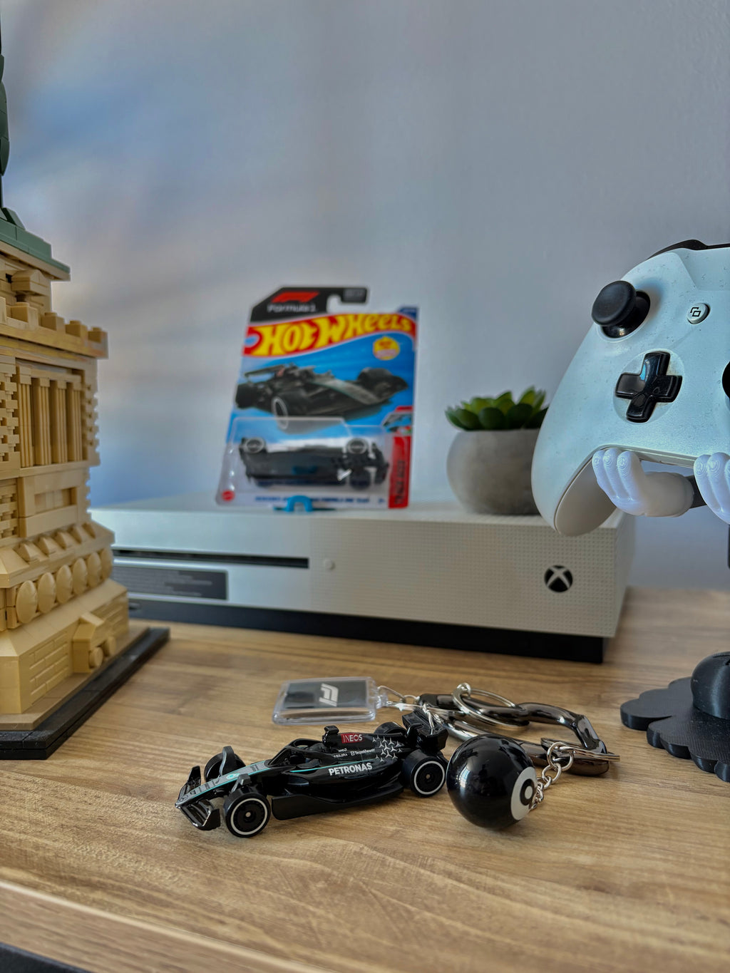 Hot Wheels keychain Formula 1 Mercedes-AMG