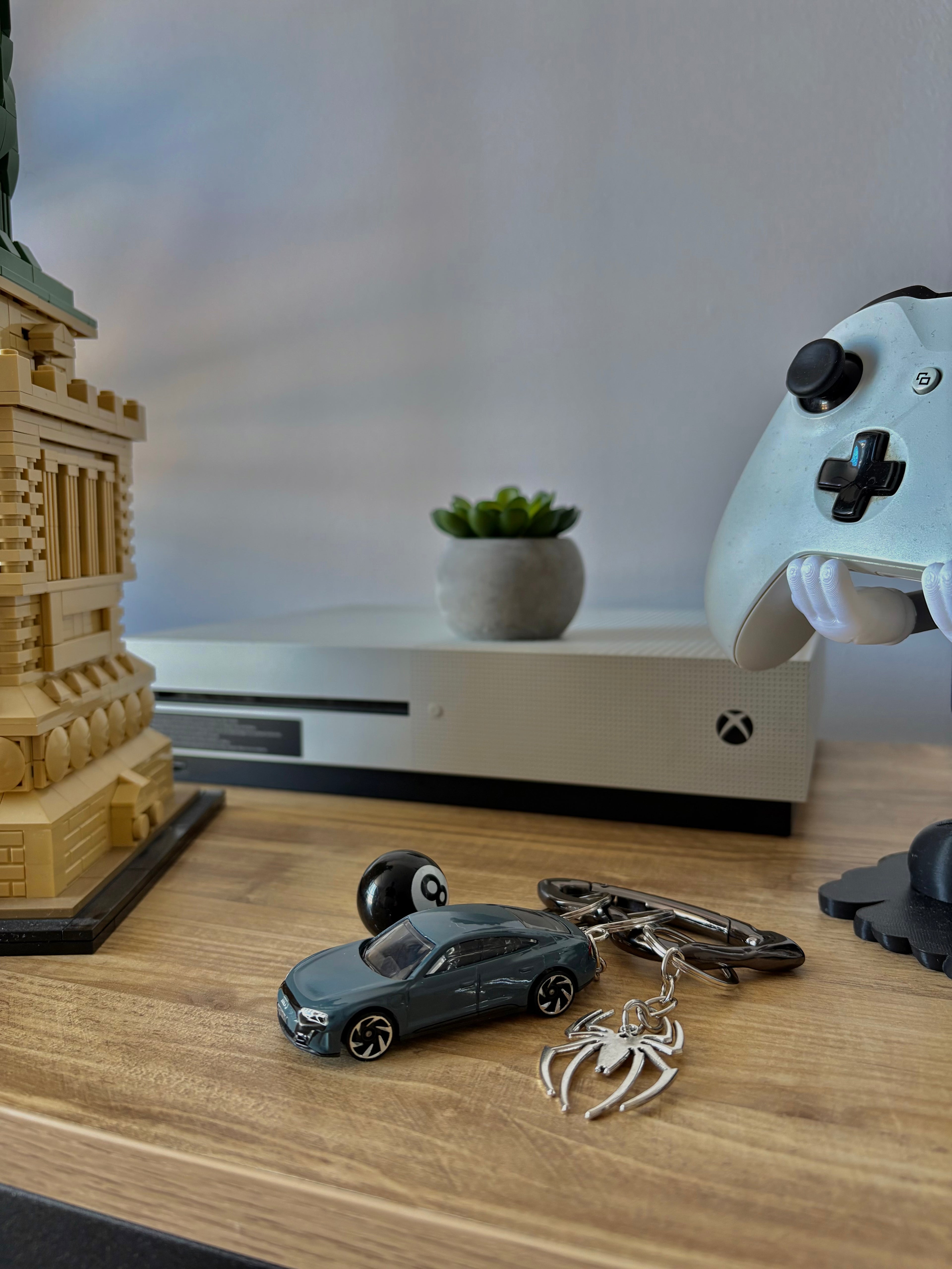 Hot Wheels keychain Audi RS E-tron