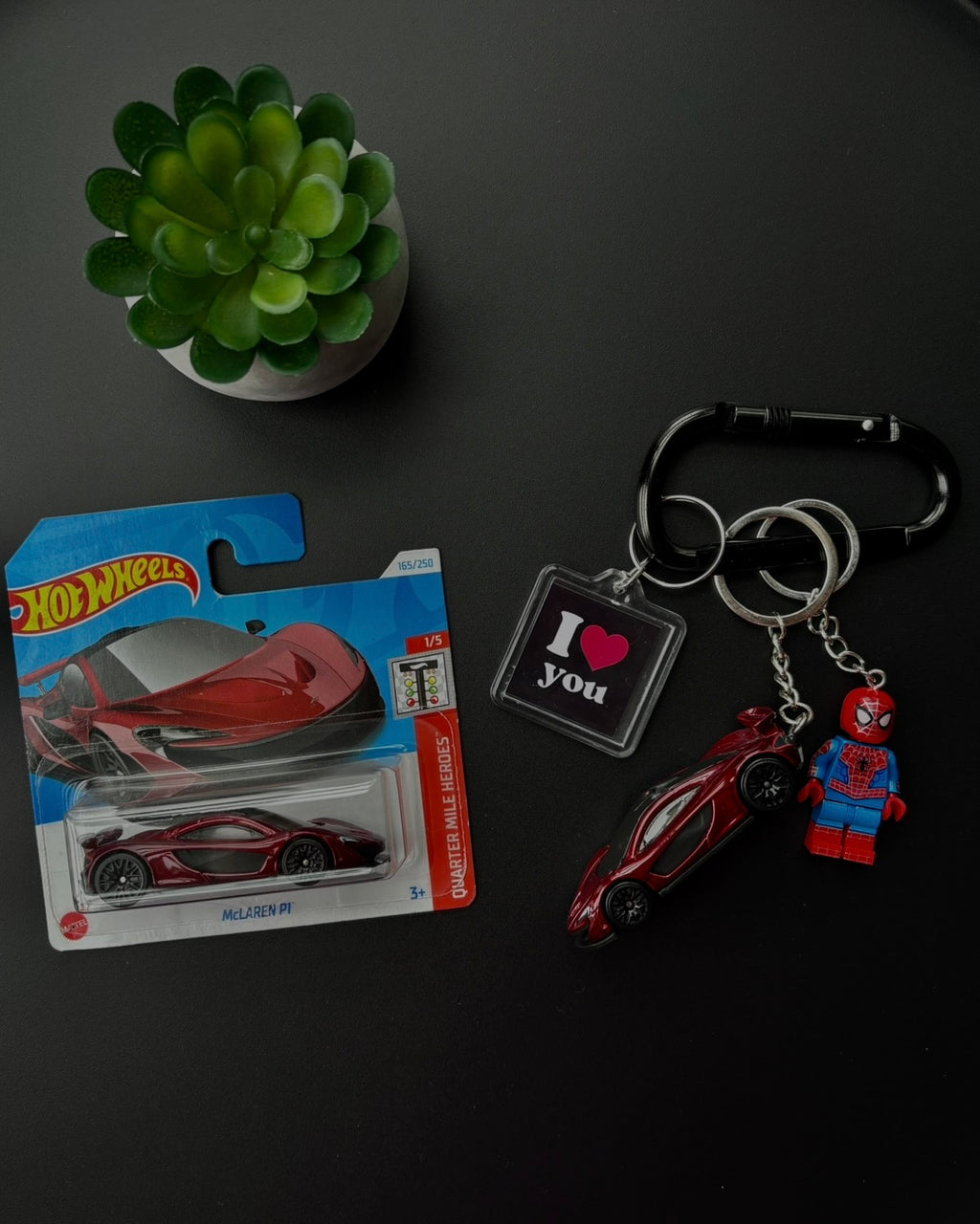 Hot Wheels keychain Mclaren P1